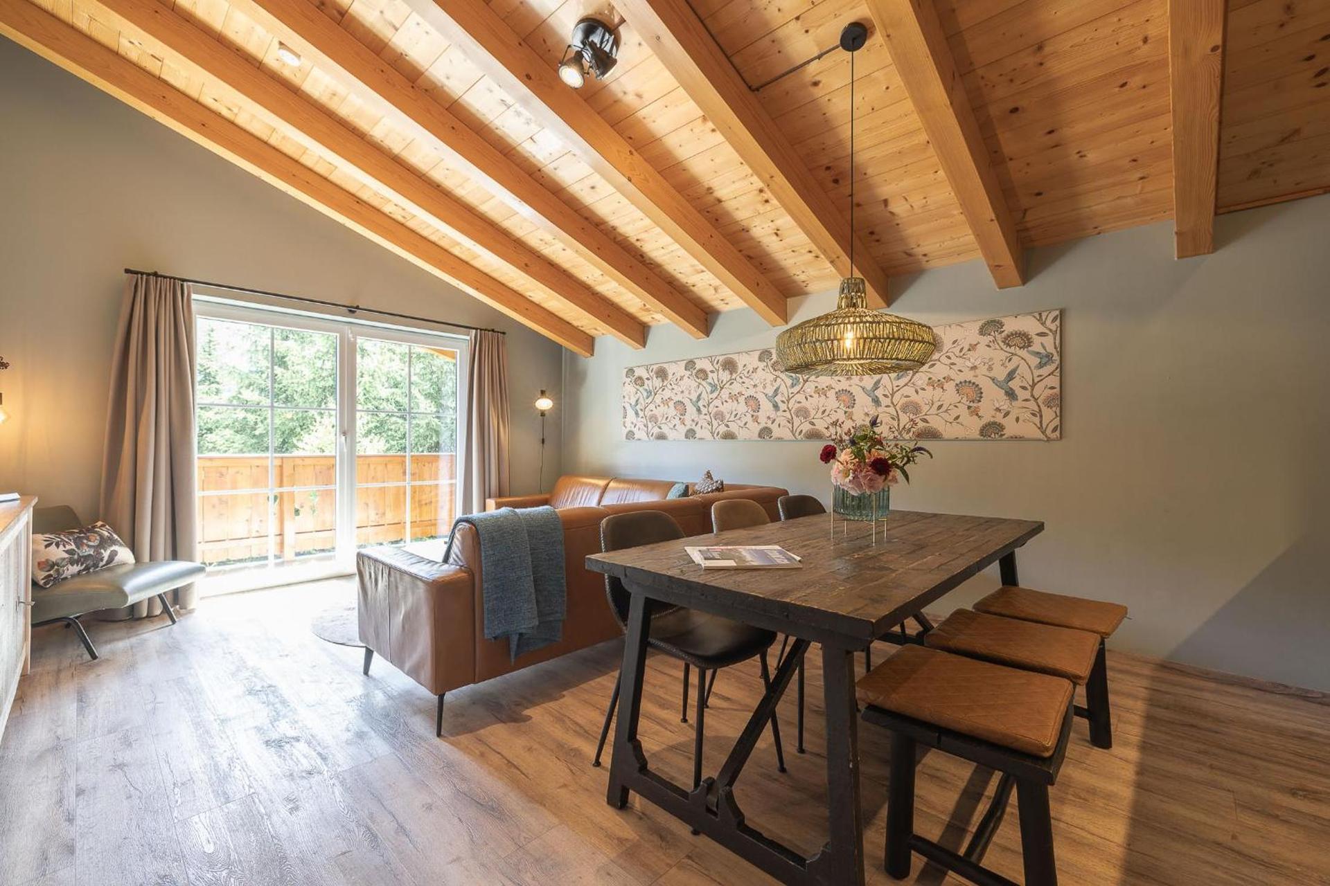 Apartment mit 3 Schlafzimmern und Balkon